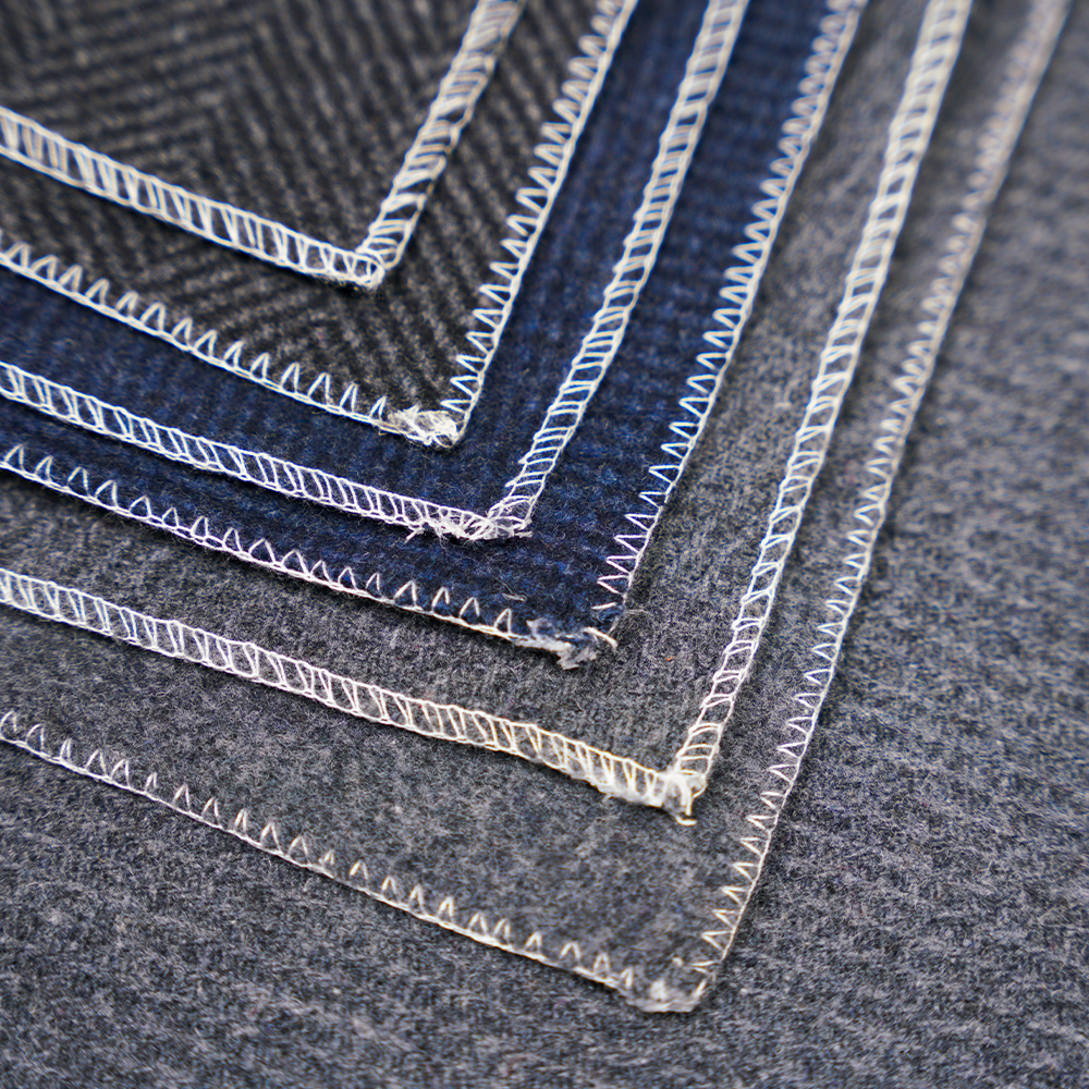 50 % lana, 50 % otras fibras, 760 g/m, gris oscuro + gris medio, tela Melton con patrón de espiga a cuadros, ML-241150-760